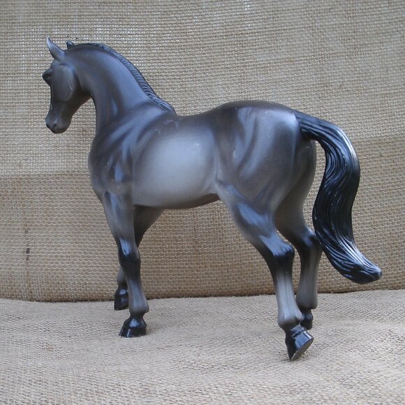 Vintage Gray Plastic Horse Figurine - Picture 6 of 16